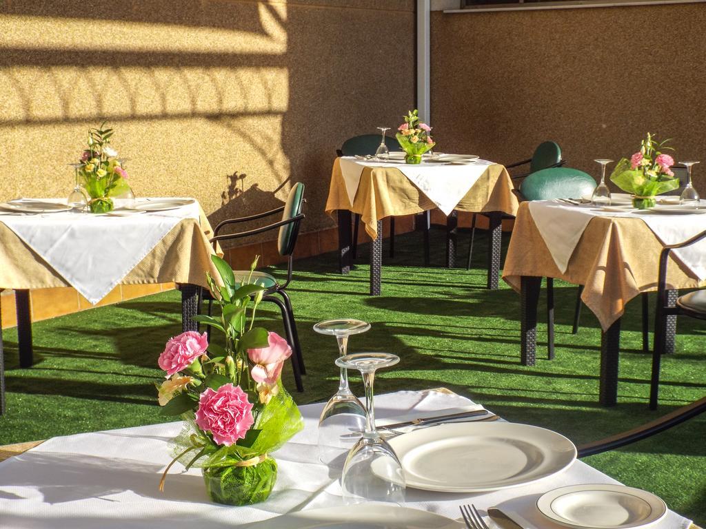 Hotel Poniente Moraleda De Zafayona Extérieur photo